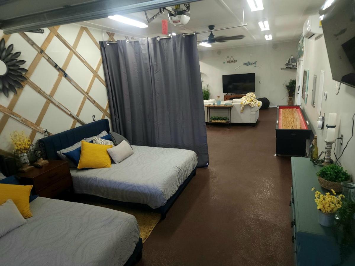 Hidden Gem Guest House بنما سيتي بيتش المظهر الخارجي الصورة
